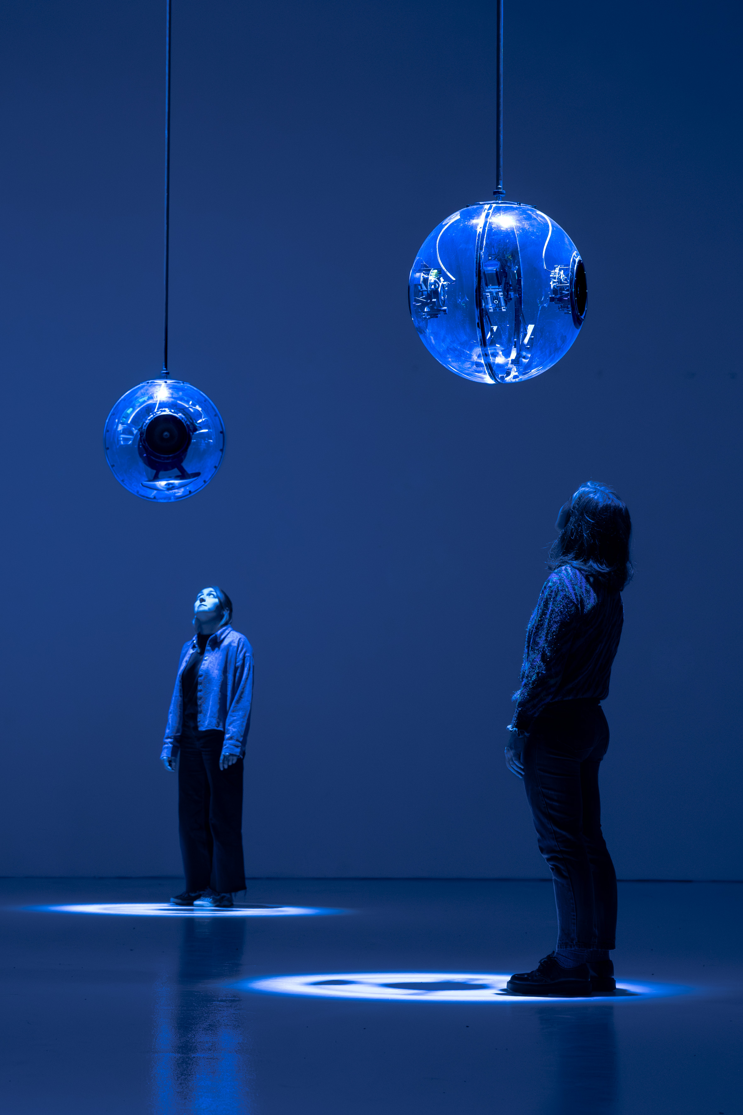 Infinite pendulum