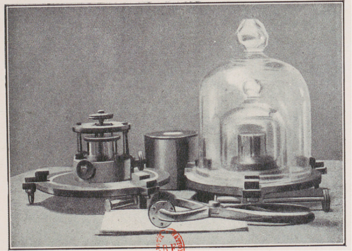 Cloche à étalons