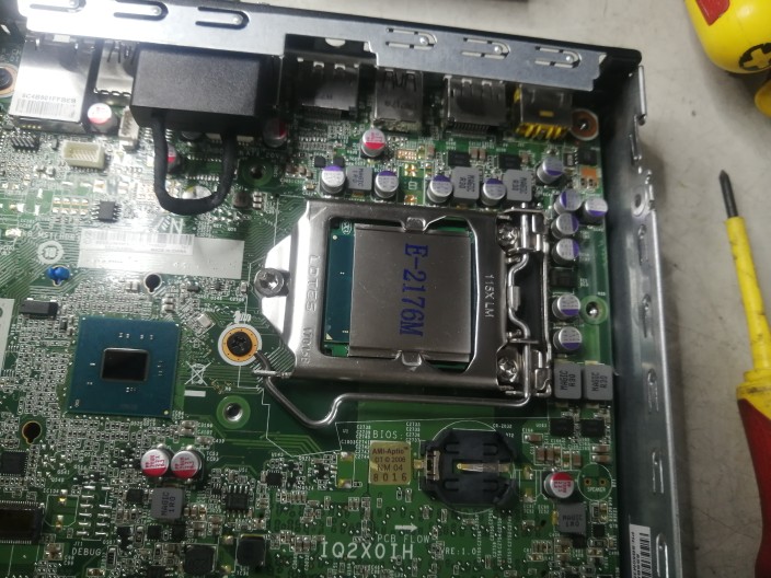 xeon2176m