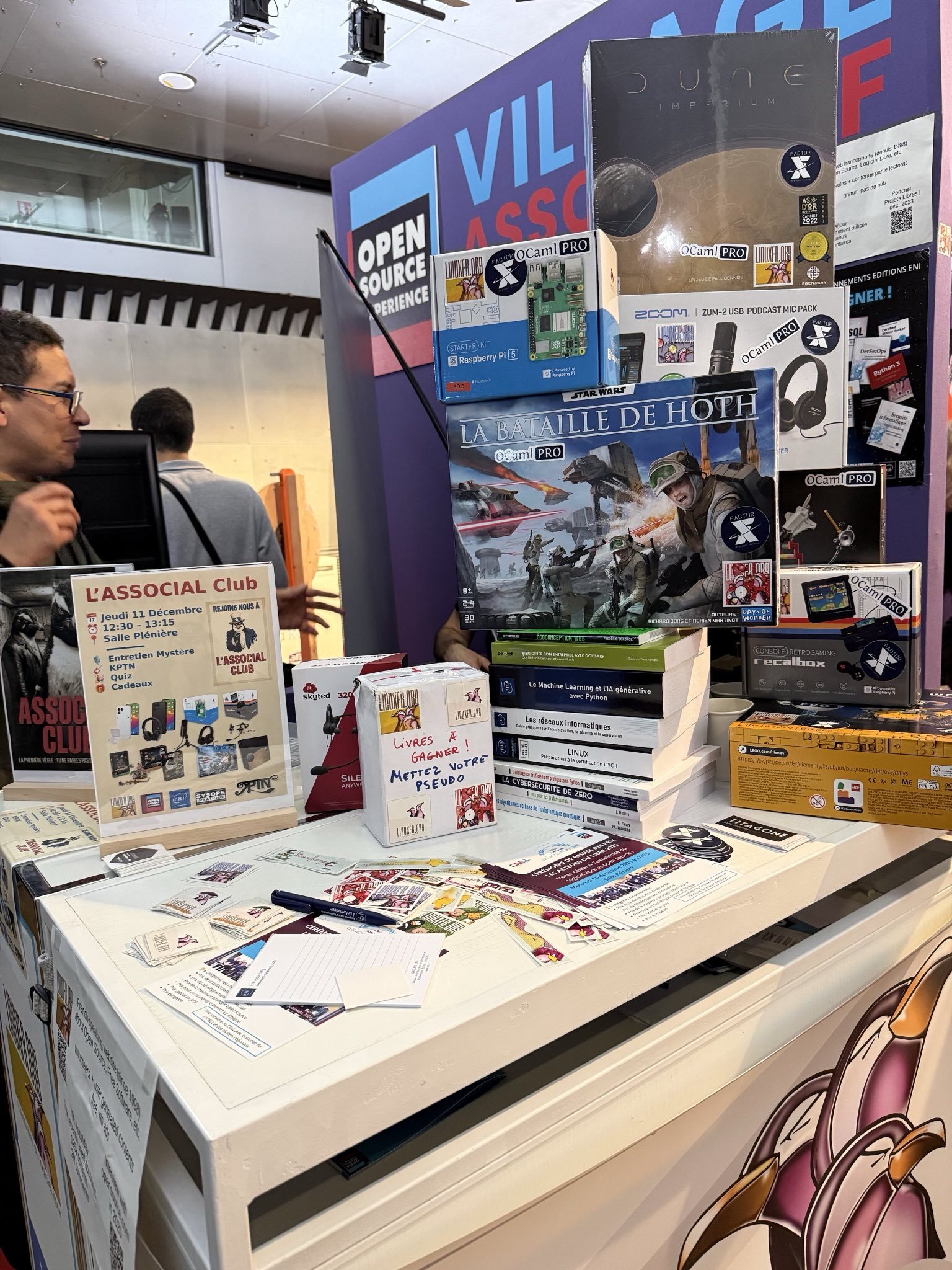 Mur de cadeaux à gagner sur le stand